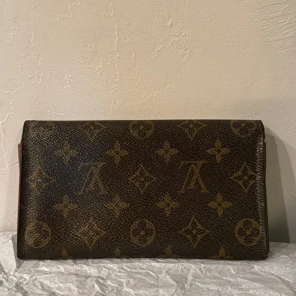 1994 Louis Vuitton Sarah Monogram Wallet - Vintage - Picture 2 of 10